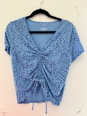 Arizona Jean Company Light Blue Floral Ruched Drawstring Crop Top